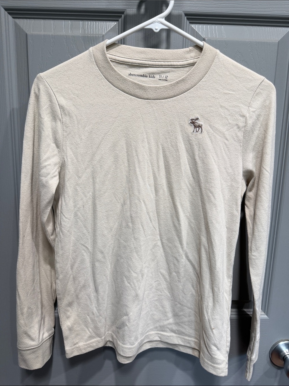 abercrombie kids Long-Sleeve Crewneck Shirt in Cream